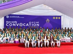 आईआईटी रुड़की दीक्षांत समारोह 2026 में उच्च शिक्षा, शोध और नवाचार की उपलब्धियों का जश्न, हीरो मोटोकॉर्प के सीईओ हर्षवर्धन छिताले ने स्नातक छात्रों को संबोधित किया, आईआईटी रुड़की के प्रतिष्ठित पूर्व छात्र डॉ. कपिल गर्ग सम्मानित अतिथि के रूप में समारोह में शामिल हुए •	1,424 स्नातकोत्तर, डॉक्टोरल और एमएस बाय रिसर्च छात्रों को डिग्रियां प्रदान की गईं •	518 पीएचडी डिग्रियों के साथ आईआईटी रुड़की ने अब तक की सबसे अधिक डॉक्टोरल डिग्रियां प्रदान की